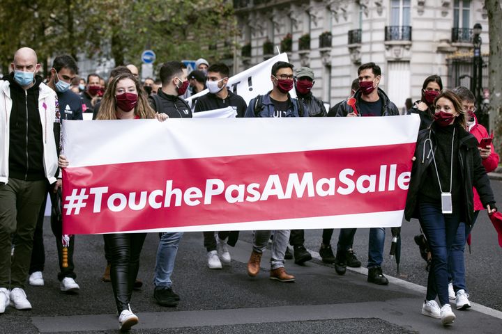 Mobilisation contre la fermeture des salles de sport, le 2 octobre 2020 à Paris. (NO?MIE COISSAC / HANS LUCAS)