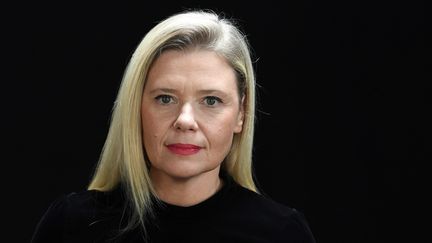 La journaliste Aude Lancelin pose dans les locaux du Média, à Montreuil (Seine-Saint-Denis), le 18 septembre 2018. (ALAIN JOCARD / AFP)