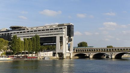 Le minist&egrave;re de l'Economie et des Finances veut taxer les plus-values des entreprises qui transf&egrave;rent des actifs hors de France et au sein de l'Europe. (GUY CHRISTIAN / HEMIS.FR / AFP)