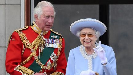 Mort d'Elizabeth II : l'opération "London Bridge" déclenchée après le décès de la souveraine, qui avait préparé sa succession