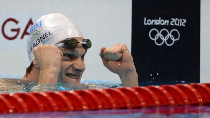 Yannick Agnel, le 30 juillet 2012, devient champion olympique du 200 m nage libre aux Jeux de Londres. (CHRISTOPHE SIMON / AFP)