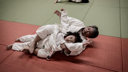 Une session d'entraînement de judo au gymnase d'Asahikawa, au Japon, le 5 février 2020. (YASUYOSHI CHIBA / AFP)