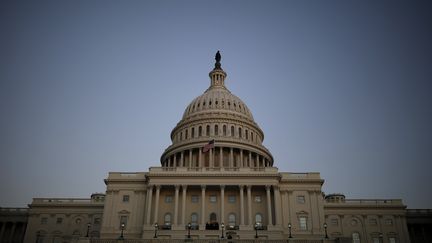 Le Capitole, où siège le Congrès des Etats-Unis, le 19 janvier 2018 à Washington. (AARON P. BERNSTEIN / AFP)