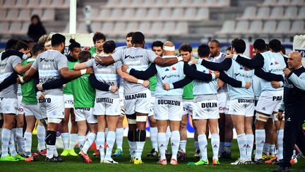 Les joueurs du Racing 92 le 4 mars 2017 en déplacement à Grenoble. (JEAN-PIERRE CLATOT / AFP)