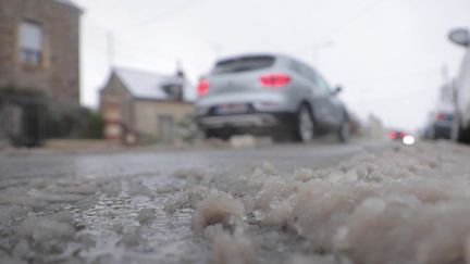 Ille-et-Vilaine : les routes enneigées surprennent les Bretons