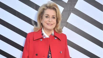 Catherine Deneuve à la Fashion Week, Paris le 5 octobre 2016
 (Swan Gallet / WWD / REX / Shutterstock / SIPA)