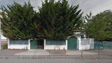 La mosqu&eacute;e Al-Islah de Villiers-sur-Marne (Val-de-Marne) fait partie des quatres lieux de culte&nbsp;dont la fermeture a &eacute;t&eacute; annonc&eacute;e mercredi 2 novembre 2016. (GOOGLE STREET VIEW)