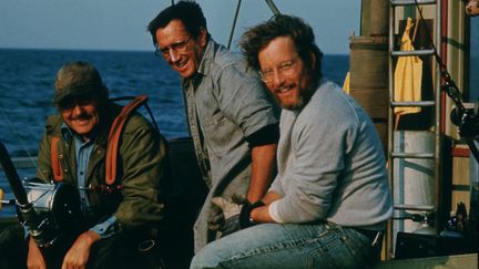 Les trois acteurs principaux des "Dents de la mer", Robert Shaw, Roy Scheider et Richard Dreyfuss, lors du tournage du film en 1975 (MAXPPP)