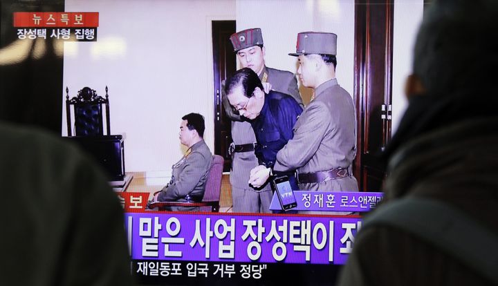 Le procès de Jang Song-taek, l'oncle de Kim Jong-un, a été retransmis à la télévision nord-coréenne le 12 décembre 2013, juste avant son exécution. (WOOHAE CHO / AFP)