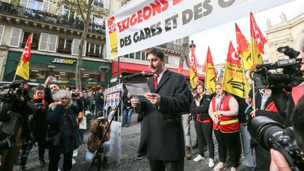 Laurent Brun, le porte-parole de la CGT cheminots, jeudi 5 décembre.&nbsp; (MICHEL STOUPAK / NURPHOTO / AFP)