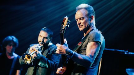 Un an après les attentats, Sting redonne vie au Bataclan