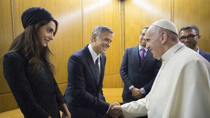 Clooney, Richard Gere, Salma Hayek, le pape François salue engagement des acteurs en faveur de l'éducation