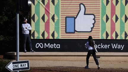 Le siège de Meta, la maison mère de Facebook, le 2 février 2022 à Menlo Park, en Californie (Etats-Unis). (JUSTIN SULLIVAN / GETTY IMAGES NORTH AMERICA / AFP)