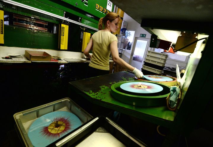 Dans l'usine de vinyle GZ Média
 (MICHAL CIZEK / AFP)