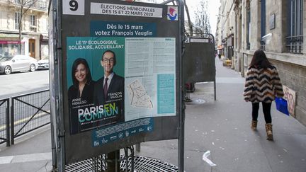 Une affiche électorale pour la réélection d'Anne Hidalgo (PS) à Paris, le 6 mars 2020. (MAXPPP)