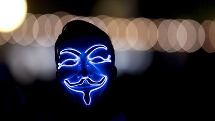 Le collectif Anonymous, créé en 2003, est composé de hackers qui s'attaquent à des multinationales et des sites gouvernementaux partout dans le monde. (MARK MAKELA / REUTERS)