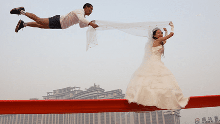 &quot;Love at the Ribbons&quot;, 2010-01-17,Beijing, 155x232.5cm, Edition 6
 (Li Wei)