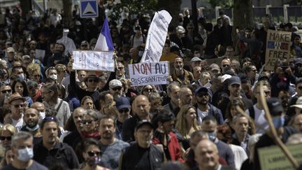 Une manifestation contre l'extension du pass sanitaire à Nantes (Loire-Atlantique), le 7 août 2021. (ESTELLE RUIZ / HANS LUCAS / AFP)