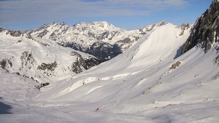 &nbsp; (Le col du Petit Argentier (à droite) dans le massif de la Maurienne. © Justin Audenino/Volopress)