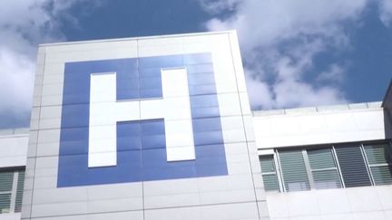 L'hôpital de Corbeil-Essonnes a refusé de payer la rançon de 10 millions de dollars réclamée par des hackers russophones.&nbsp;Les pirates ont mis leurs menaces à exécution, en publiant des données médicales de patients et de soignants. (FRANCEINFO)