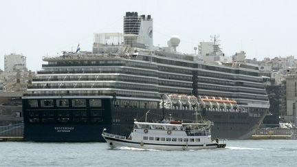 Covid-19 : un paquebot de croisière bloqué au large de la Thaïlande