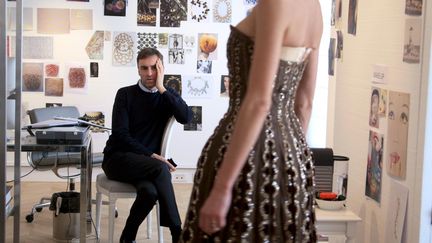 Raf Simons dans le documentaire "Dior and I" de Frédéric Tcheng
