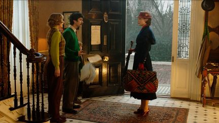 Mary Poppins et les enfants Banks, les retrouvailles. Photo extraite du film, 2018. (COURTESY OF DISNEY)