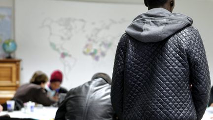 Des mineurs étrangers participent à un cours de français à Montpellier, le 7 novembre 2019. (MAXPPP)