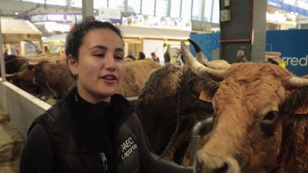 Clémence, 17 ans, participe à son premier salon de l’agriculture (France 2)