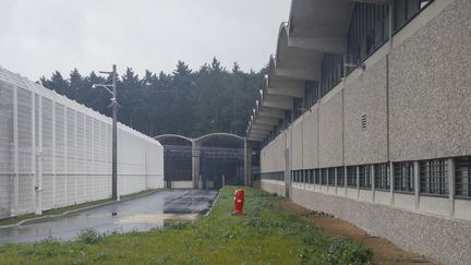 Une vue de la prison Fleury-Mérogis (Essonne), le 18 octobre 2023. Image d'illustration. (GEOFFROY VAN DER HASSELT / AFP)