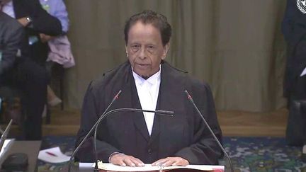 L'ancien Premier ministre mauricien Anerood Jugnauth plaide la cause de son pays à la barre de la Cour internationale de justice. (CIJ/Le Mauricien)