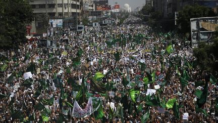 Manifestation &agrave; Karachi (Pakistan), le 29 septembre 2012, contre le film am&eacute;ricain anti-islam. (ATHAR HUSSAIN / REUTERS)