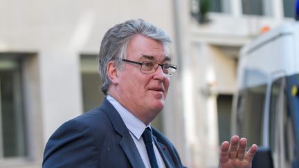 Jean-Paul Delevoye, responsable de la commission nationale d'investiture de La République en marche, au QG d'Emmanuel Macron, le 10 mai 2017. (MAXPPP)