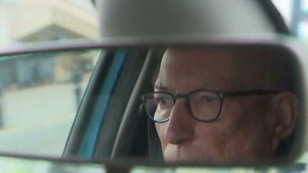 Citoyen senior au volant - permis de conduire pour les personnes âgées (FRANCE 2)