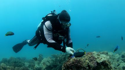 Les recherches se sont multipliées pour tenter d'établir une communication wi-fi sous-marine. Photo d'illustration. (YANG GUANYU / XINHUA)