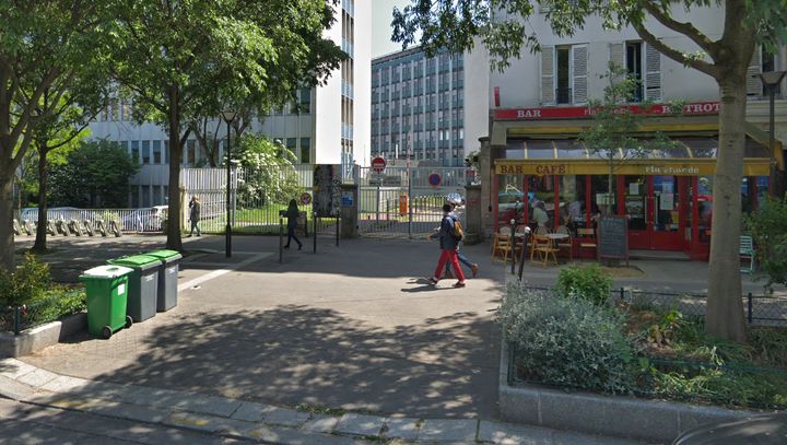 Vue sur la grille d'accès au 97 boulevard de l'Hôpital, dans le 13e arrondissement de Paris. (GOOGLE STREET VIEW)