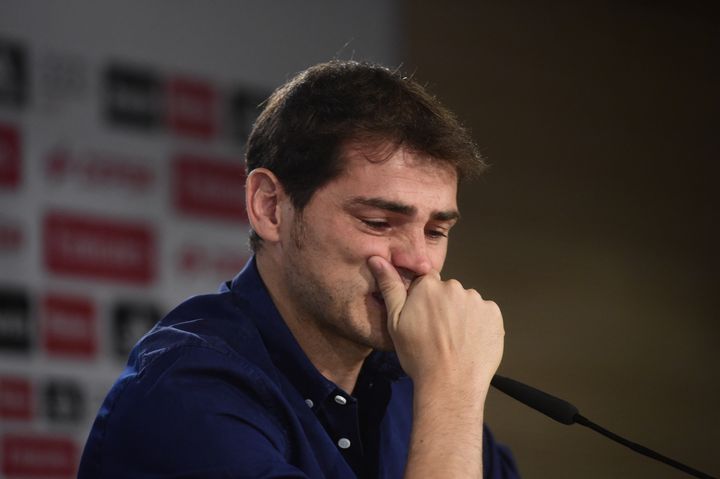 Iker Casillas lors de son départ du Real Madrid, le 12 juillet 2015. (PIERRE-PHILIPPE MARCOU / AFP)