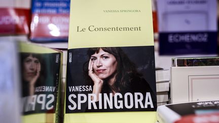 Couverture du livre "Le Consentement" de l'autrice Vanessa Springora, publié le 2 janvier 2019. (CHRISTOPHE PETIT TESSON / EPA)