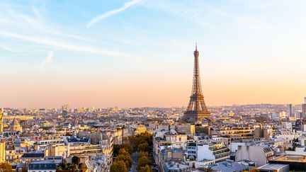 Vue sur la tour Eiffel à Paris.&nbsp; (ALEXANDER SPATARI / MOMENT RF)