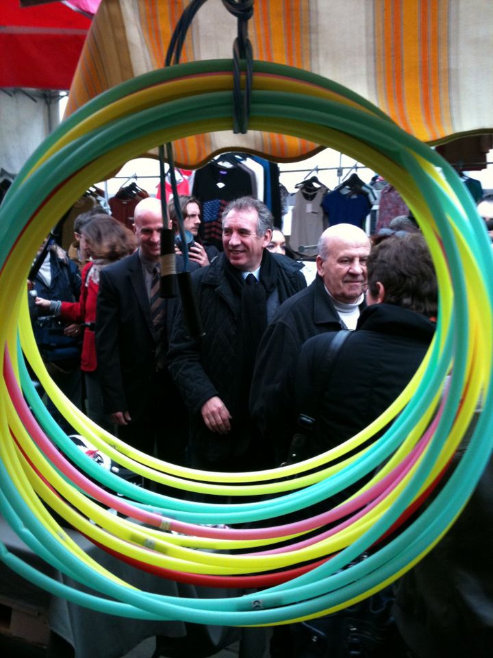 François Bayrou au centre du cercle (Daïc Audouit)