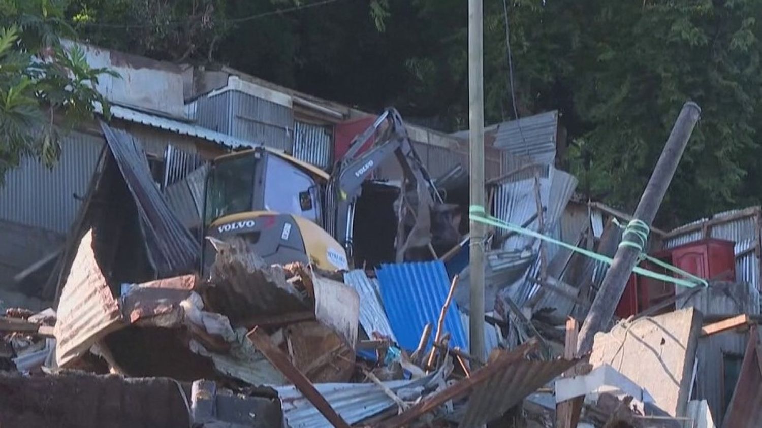 Mayotte : La Destruction De Bidonvilles Se Poursuit