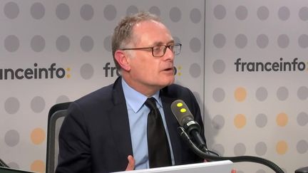 Droit du sol à Mayotte : "Avoir un enfant n'est pas un passeport pour devenir Français", estime le député LR Philippe Juvin