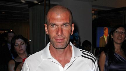 L'ex-footballeur Zinedine Zidane le 18 juillet 2011 &agrave; Beverly Hills en Californie (Etats-Unis). (BRIAN TO / FILMMAGIC / GETTY IMAGES)