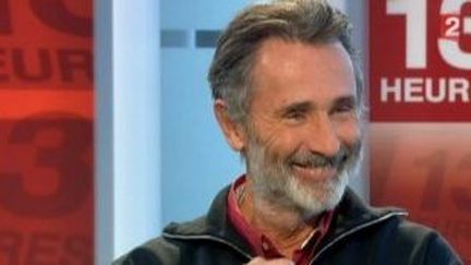 &quot;Grand écart&quot;, Thierry Lhermitte sur scène au théâtre de la Madeleine
 (Culturebox)