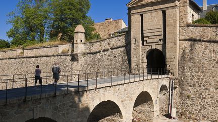 Les fortifications du Prestre de Vauban, l'architecte militaire de Louis XIV, comprennent 12 b&acirc;timents le long des fronti&egrave;res de la France. Celle-ci, achev&eacute;e en 1681, se trouve &agrave; Mont-Louis, un passage frontalier vers l'Espagne. (GUIZIOU FRANCK / HEMIS.FR)