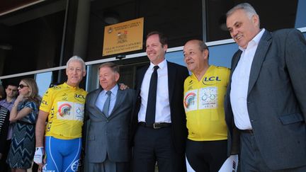 &nbsp; (Ivo Komsic et Nenad Samardzija, les maires de Sarajevo, aux côtés de Christian Prudhomme, le patron du Tour de France, du ministre de la défense Jean-Yves Le Drian et de Roland Gilles l’ambassadeur de France © ASO)