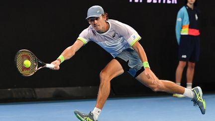 Alex de Minaur lors du deuxième tour de l'Open d'Australie, le 19 janvier 2023. (PAUL CROCK / AFP)