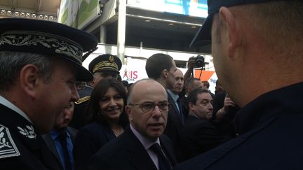 &nbsp; (Bernard Cazeneuve, ministre de l'Intérieur et Anne Hidalgo, maire de Paris à la Gare du Nord à Paris © Nathalie Bourrus - Radio France)