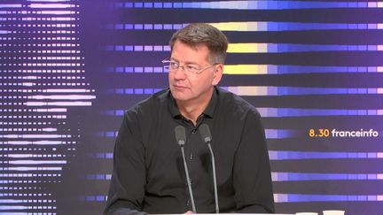 Le ministre délégué chargé du Logement, Patrice Vergriete, était l'invité du 8h30 franceinfo mardi 12 septembre. (FRANCE INFO / RADIO FRANCE)