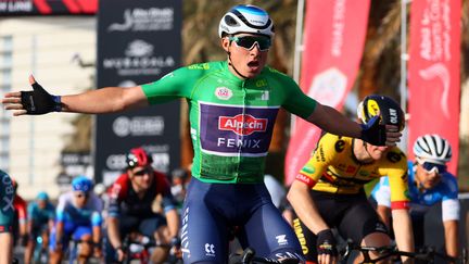 Jasper Philipsen s'impose sur la cinquième étape de l'UAE Tour, le 24 février 2022. (GIUSEPPE CACACE / AFP)